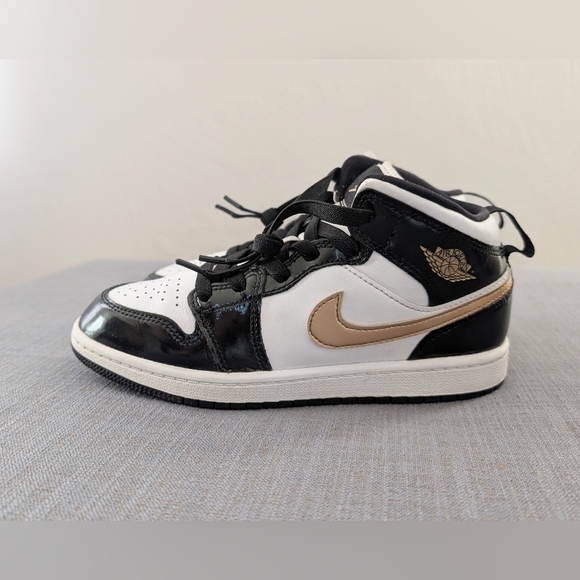 Nike Jordan 1 Mid SE Black Gold 3Y - Picture 3 of 8